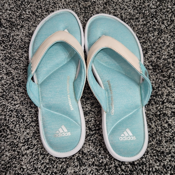 Adidas Cloudfoam Surrounded Flip Flops, Mint Teal Blue, Memory Foam Women Sz 8 - Picture 1 of 6
